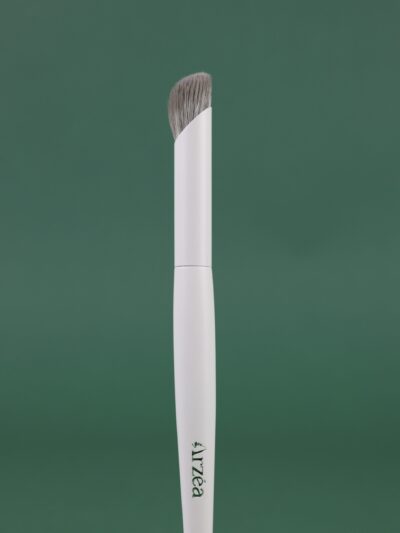 Aura concealer brush